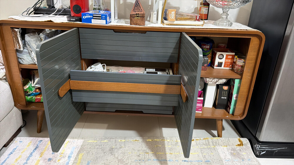 Tv table +coffe corner - 2
