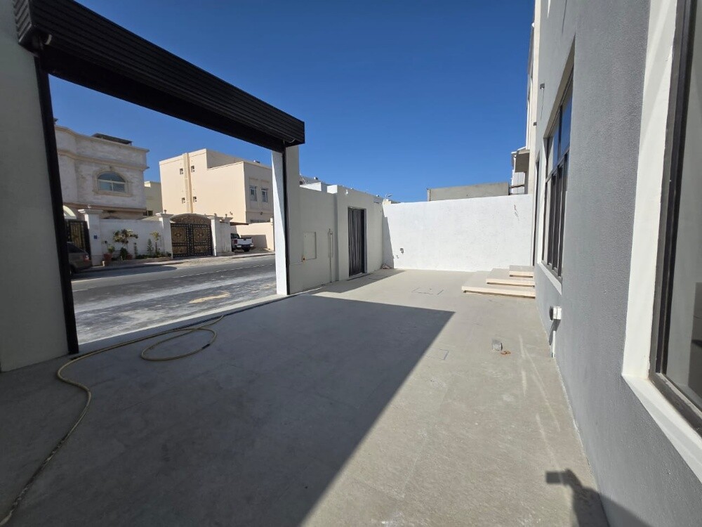 For sale/ Brand new villa 7 Bhk - 4