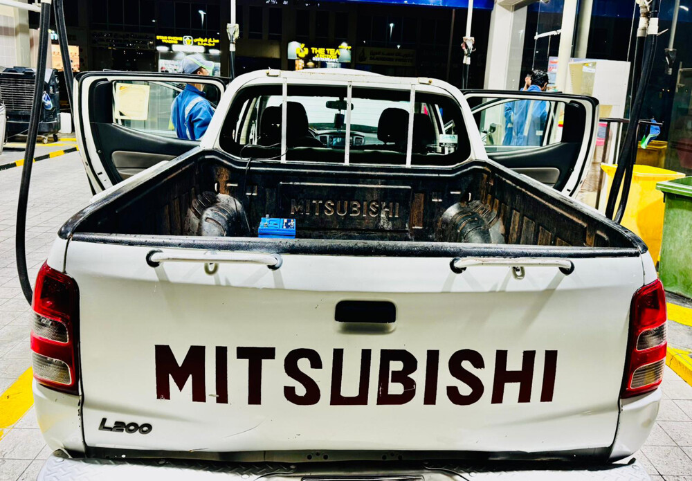 Mitsubishi - 6