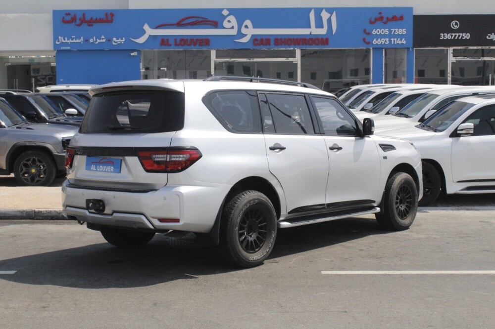 نيسان باترول
الموديل: 2015 - 4