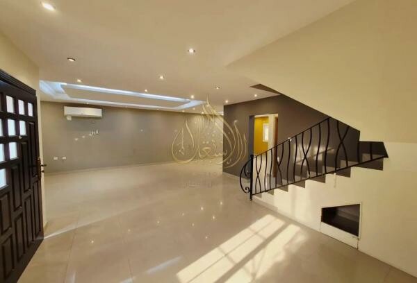 Semi Furnished Four Bedroom Villa - 6