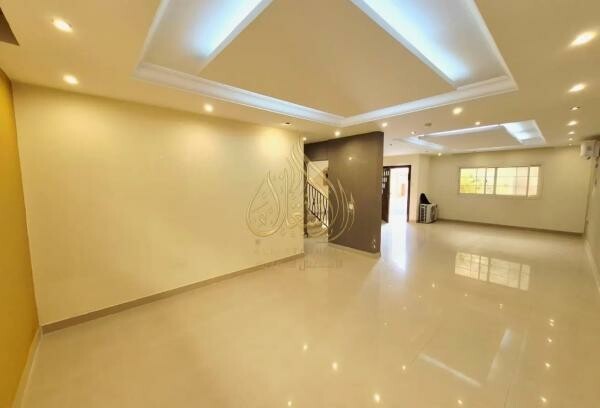 Semi Furnished Four Bedroom Villa - 8