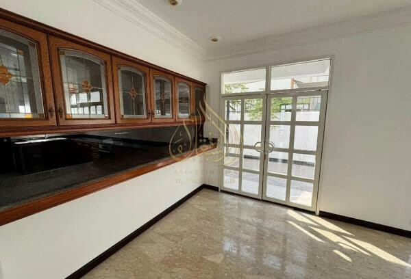 Semi Furnished Four Bedroom Villa - 7