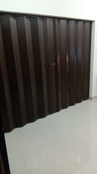 Sliding door - 1