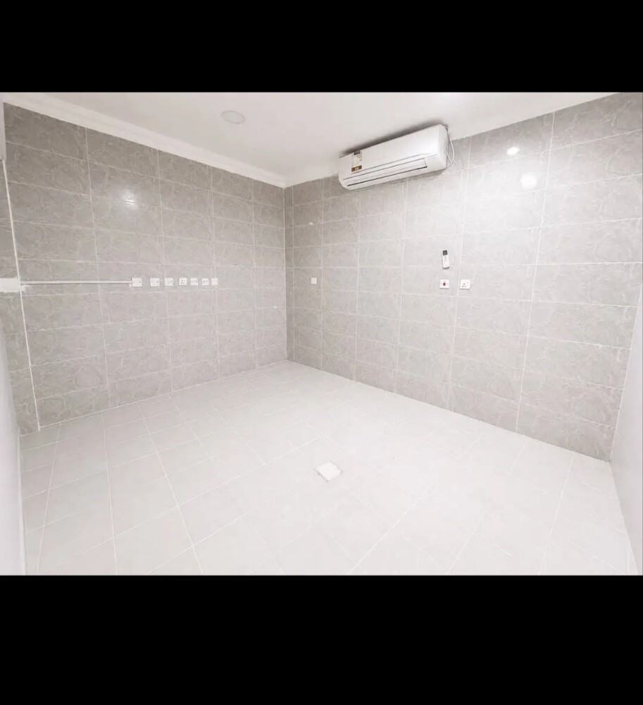 لأعمال الطلاء، اتصل على: 33001657 - 5