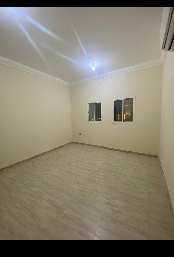 لأعمال الطلاء، اتصل على: 33001657 - 3