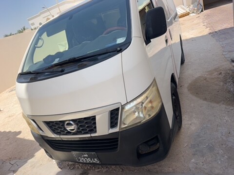 Nissan urban - 3