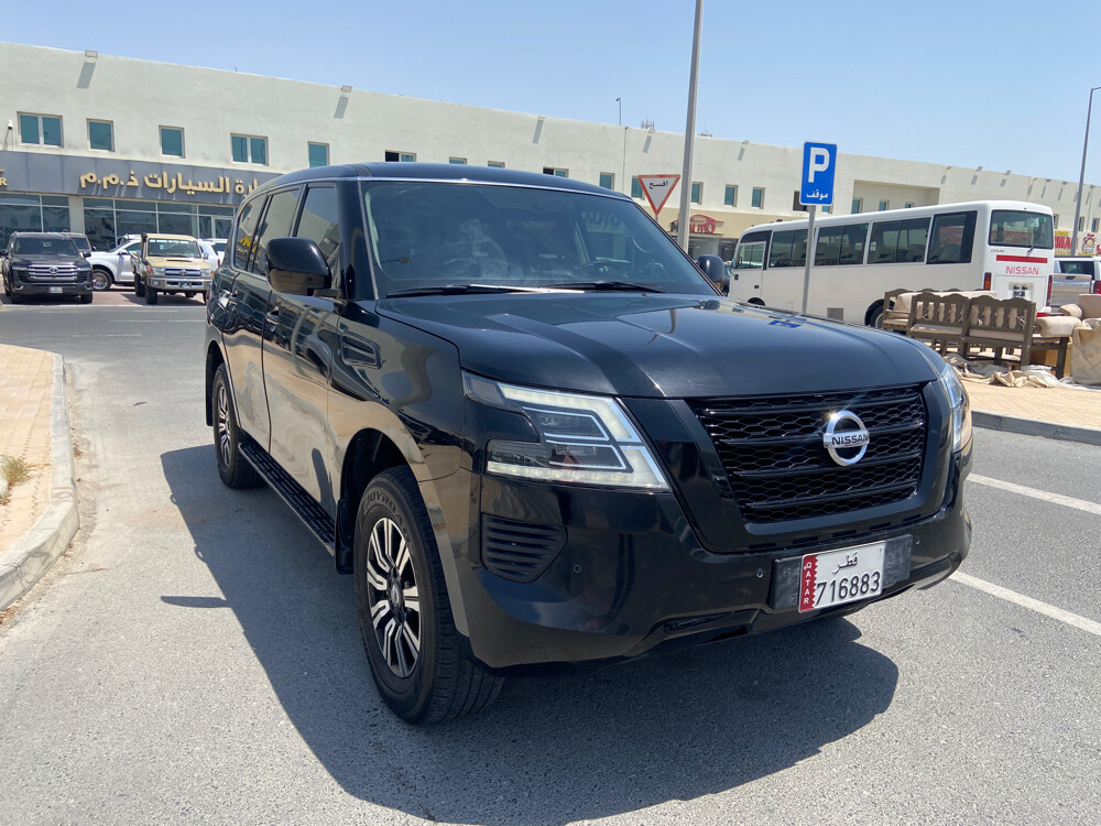 Nissan XE 2020 black  - 6