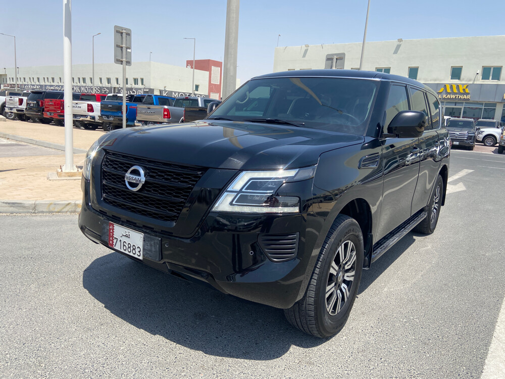 Nissan XE 2020 black  - 4