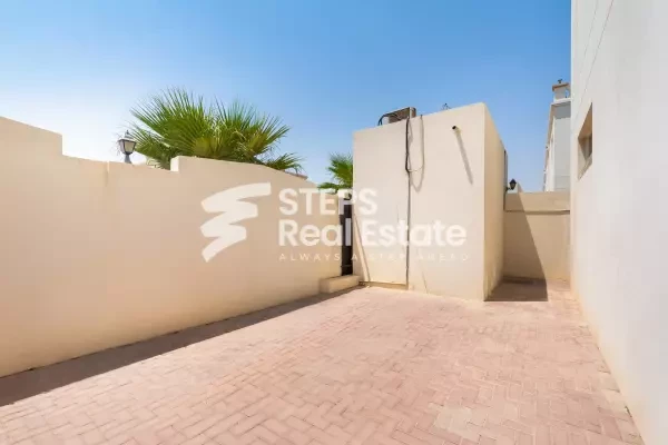 Compound Villa in Umm Salal Ali - 10