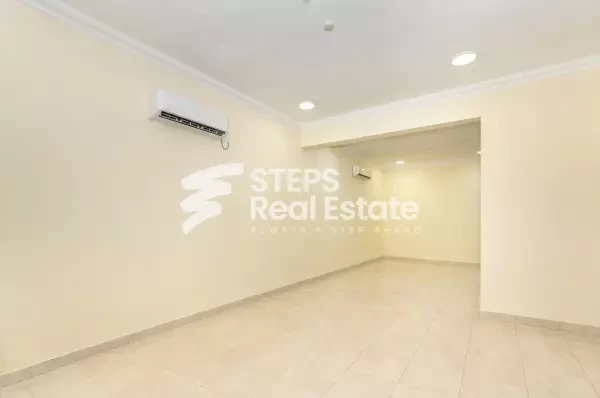 Compound Villa in Umm Salal Ali - 9