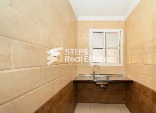 Compound Villa in Umm Salal Ali - 8