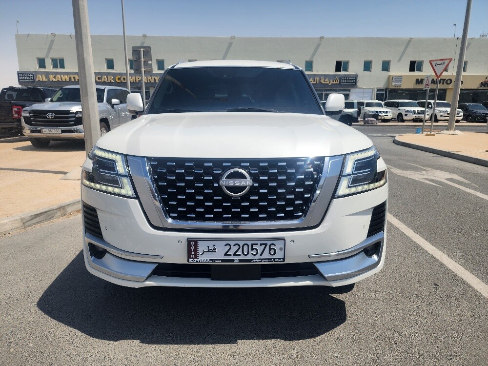 Nissan Titanum V8 - 1