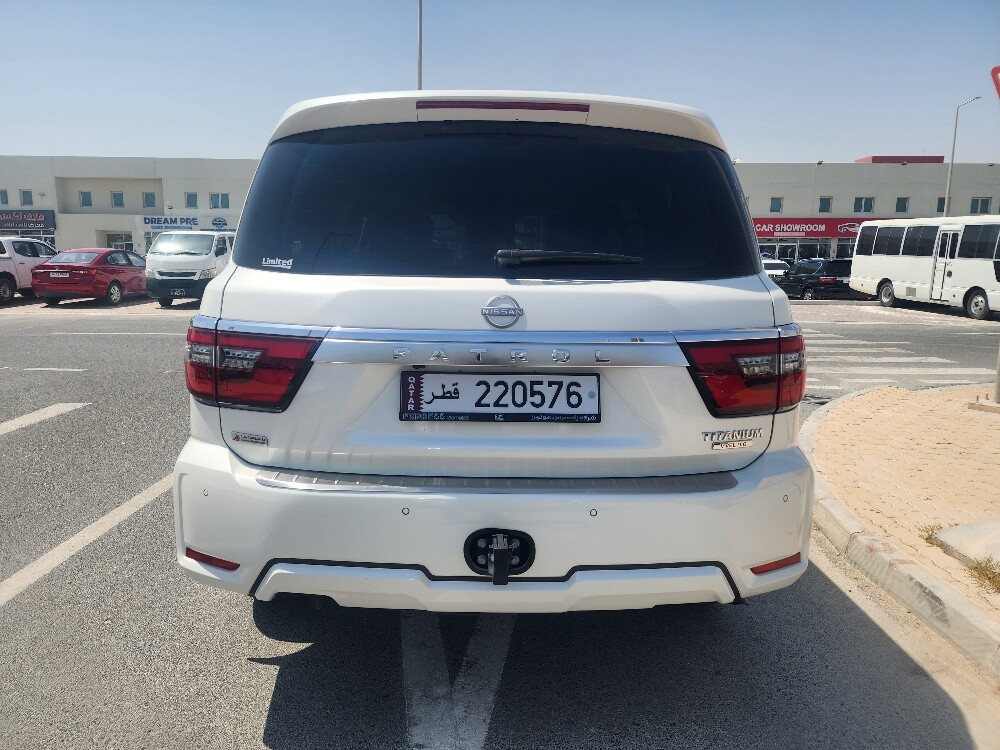 Nissan Titanum V8 - 6