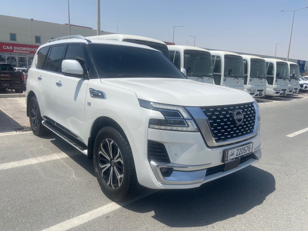 Titanium 2023 V8 white - 4