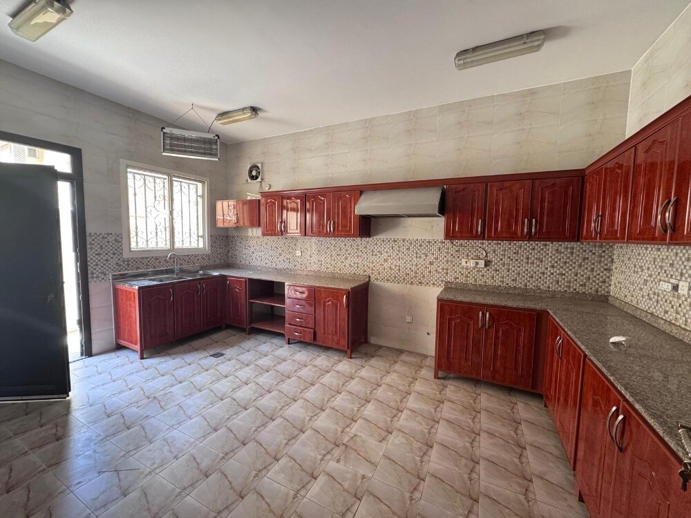 للايجار فيلا سكنية في حزم المرخية - 6