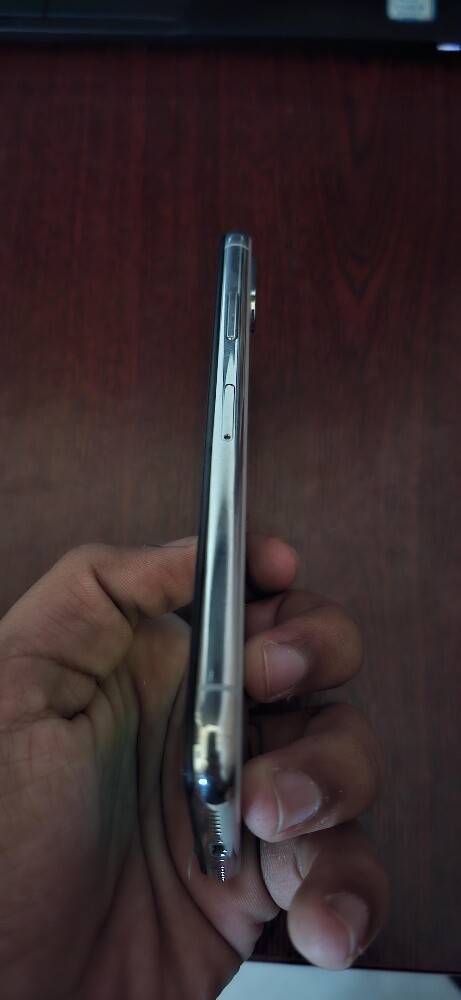Iphone X 100% battery with4 free - 8