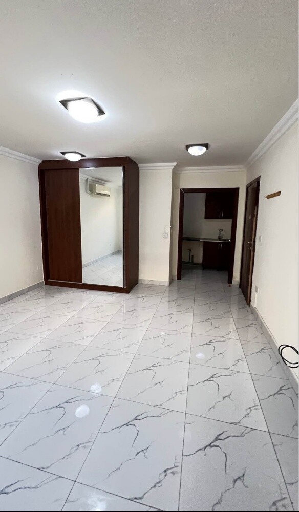 لأعمال الطلاء، اتصل على: 33001657 - 6