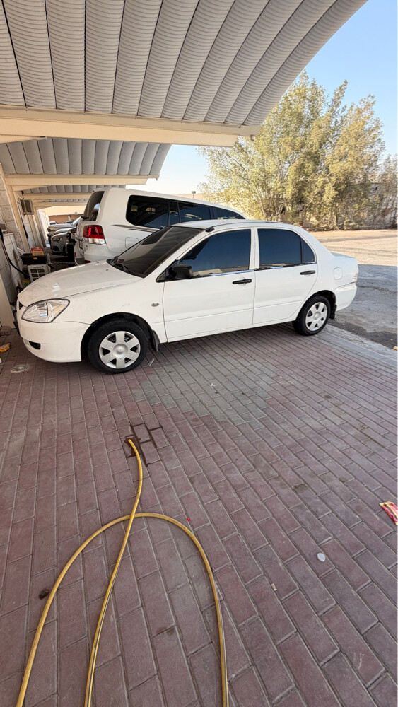Mitsubishi Lancer - 1