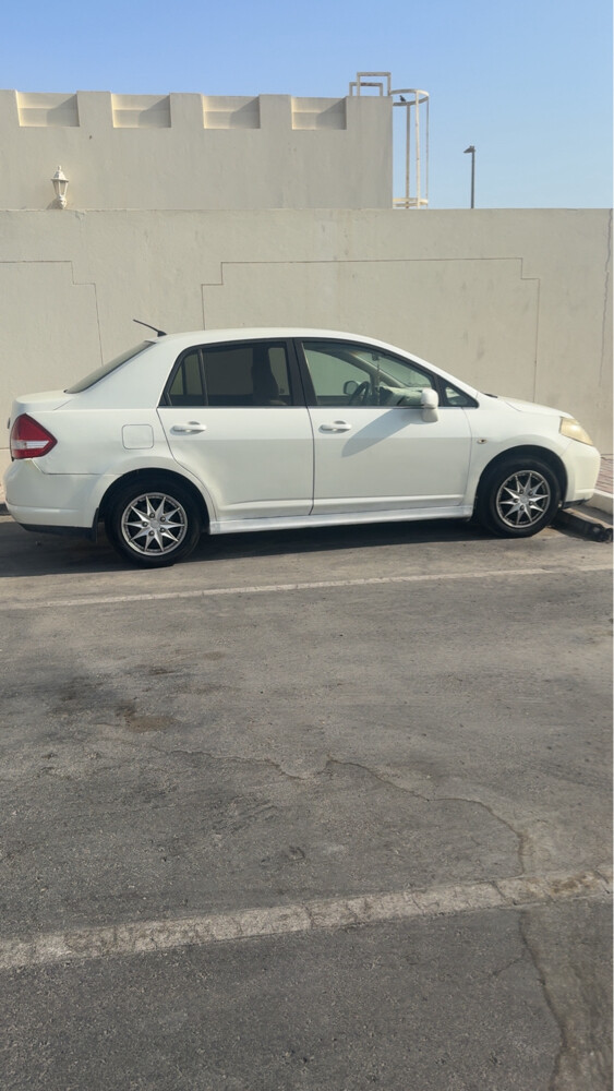 Nissan Tiida 2008  - 2