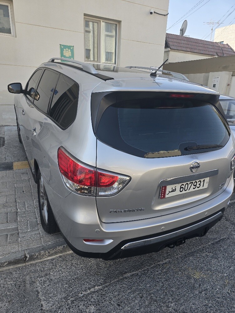 Nissan Pathfinder Full options - 3