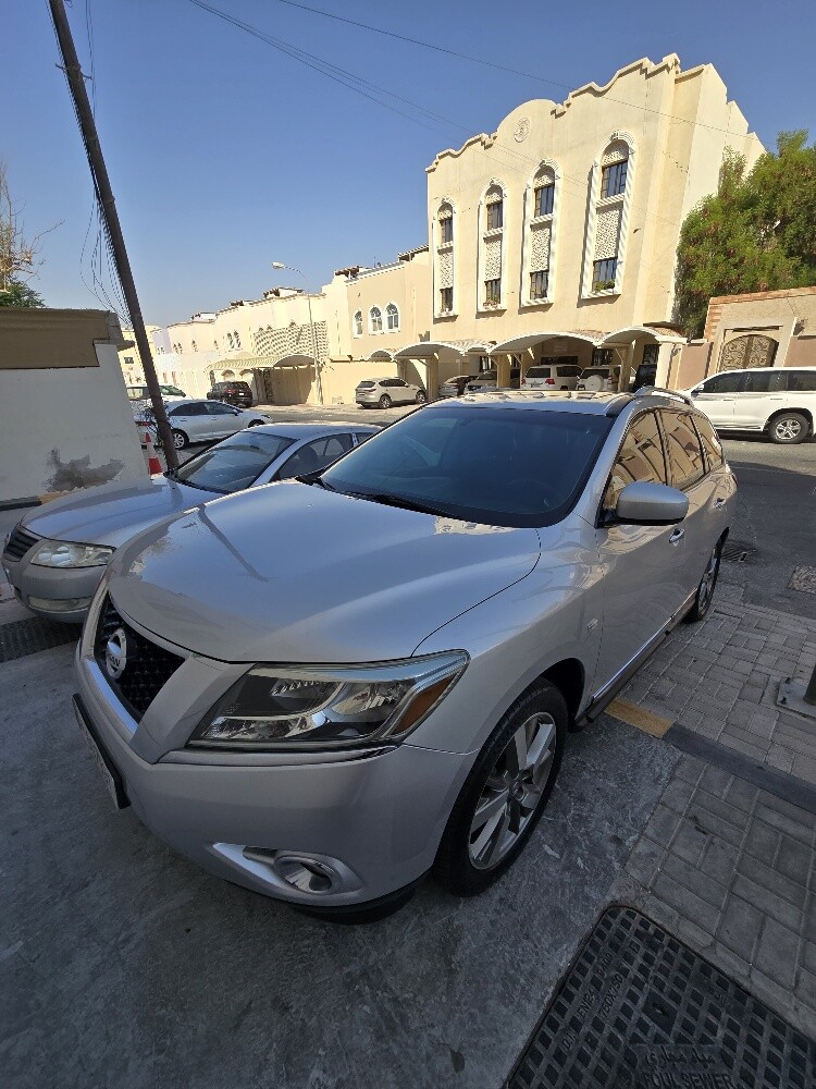 Nissan Pathfinder Full options - 1