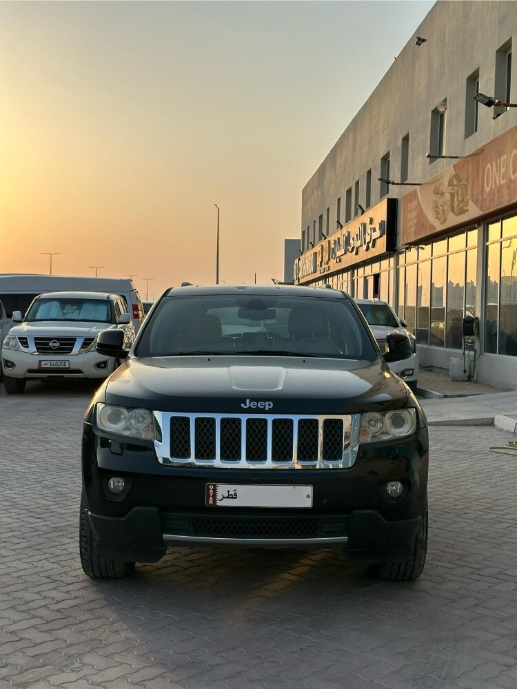 للبيع جيب قراند شيروكي ٢٠١٢ - 2