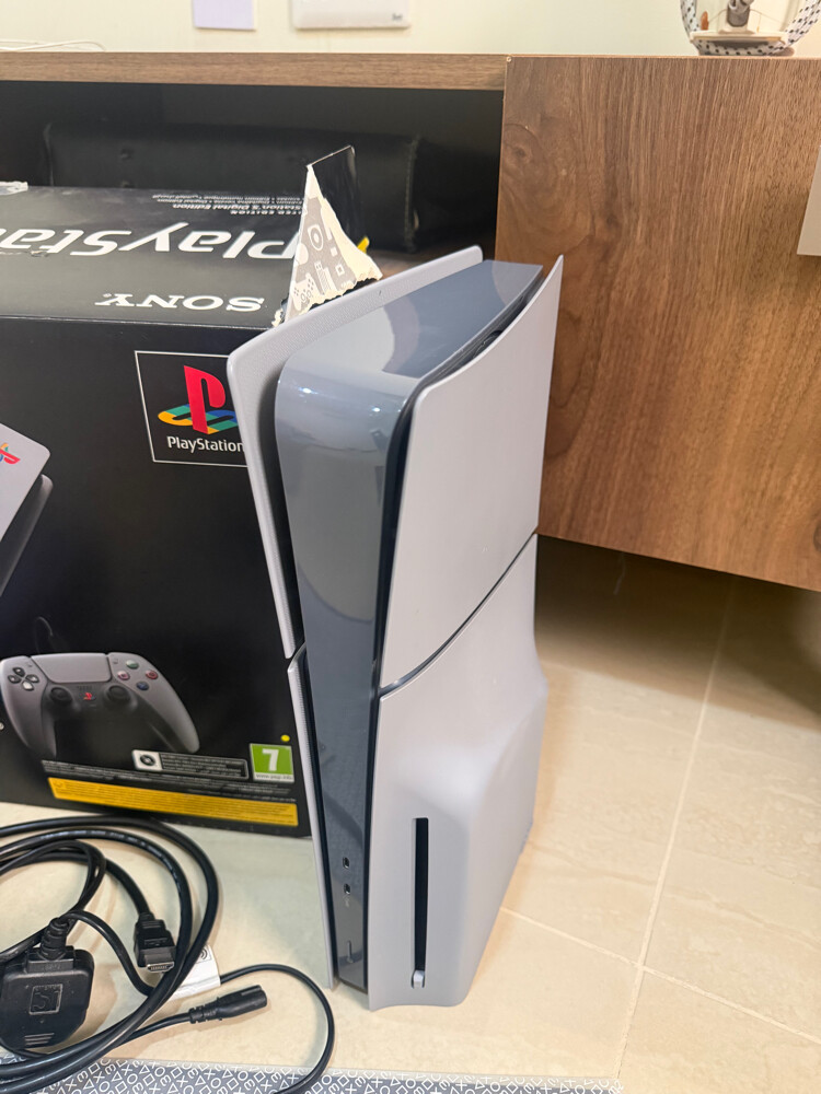 PS5 slim disc 30th anniversary edit - 2