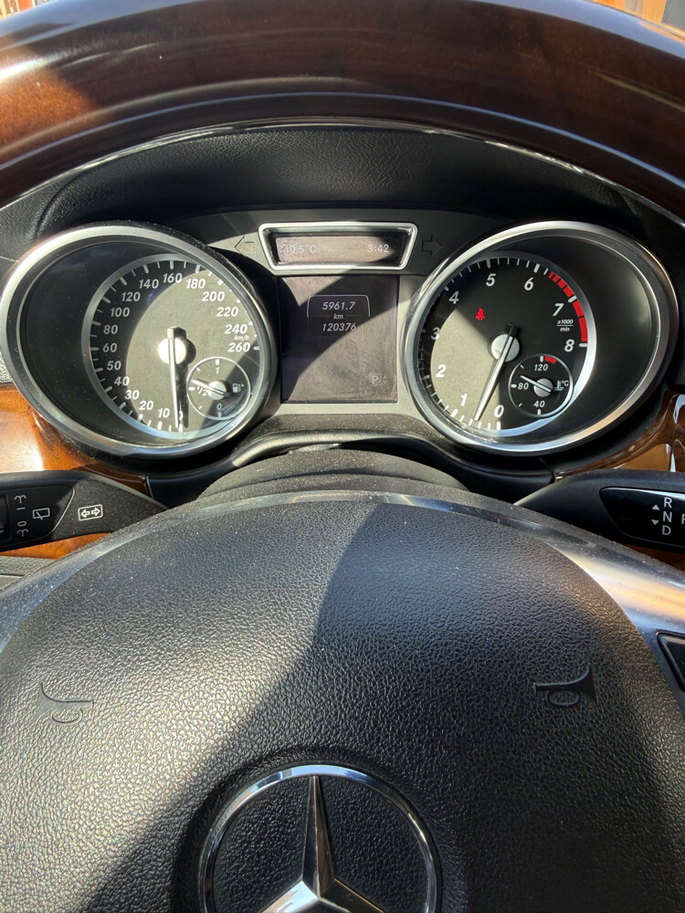 Pristine 2014 Mercedes-Benz GL 500 - 5