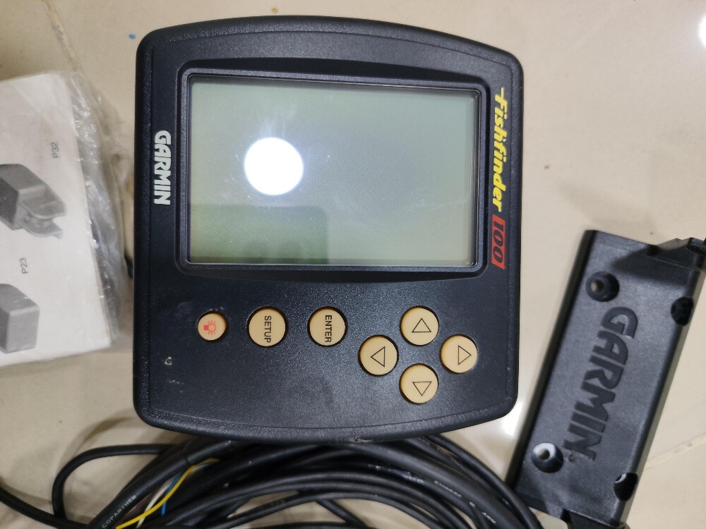 Garmin fishfinder 100 - 2