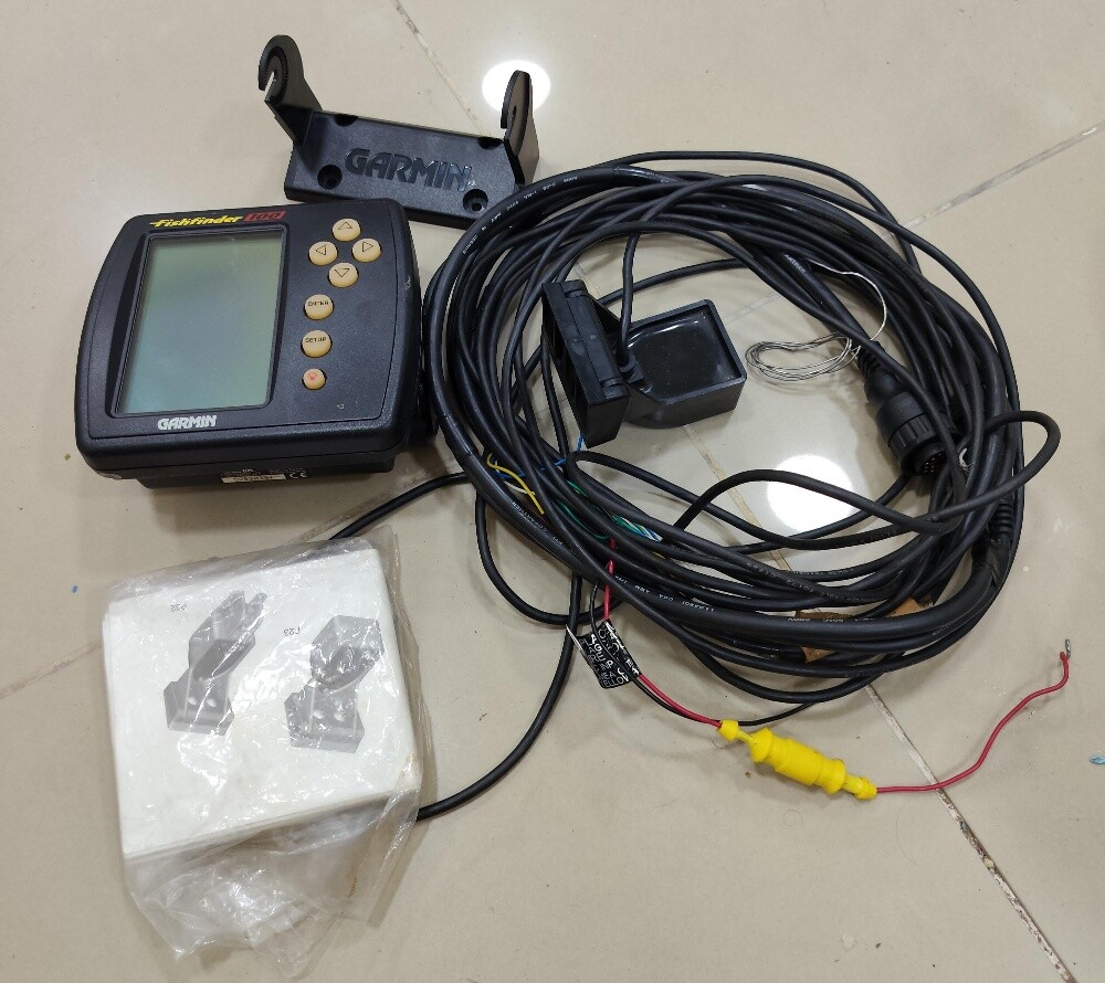 Garmin fishfinder 100 - 1