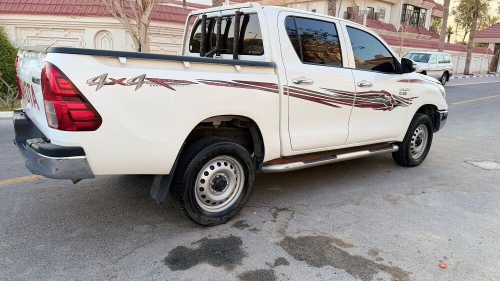 Toyota Hilux 2024 Double cab Diesel - 8