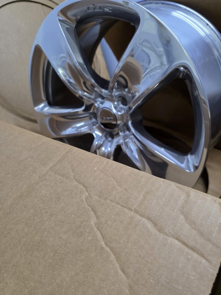 Jeep Grand cherokee SRT Rims - 1