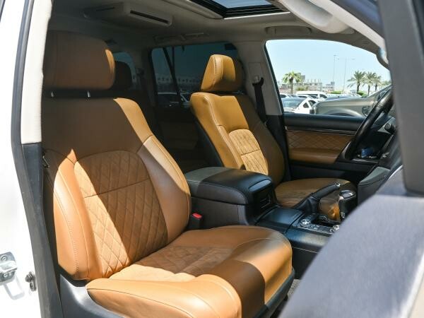 Land Cruiser GXR Grand Touring - 7