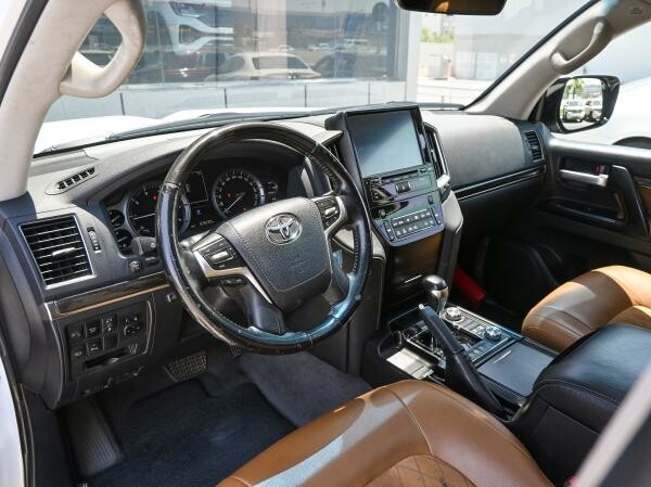 Land Cruiser GXR Grand Touring - 6