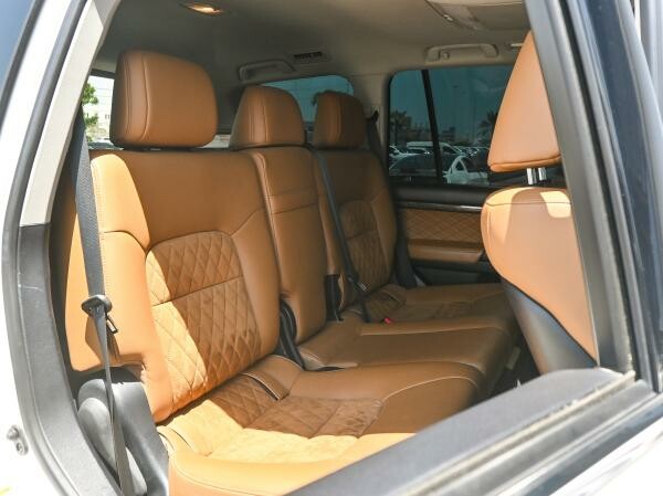 Land Cruiser GXR Grand Touring - 10