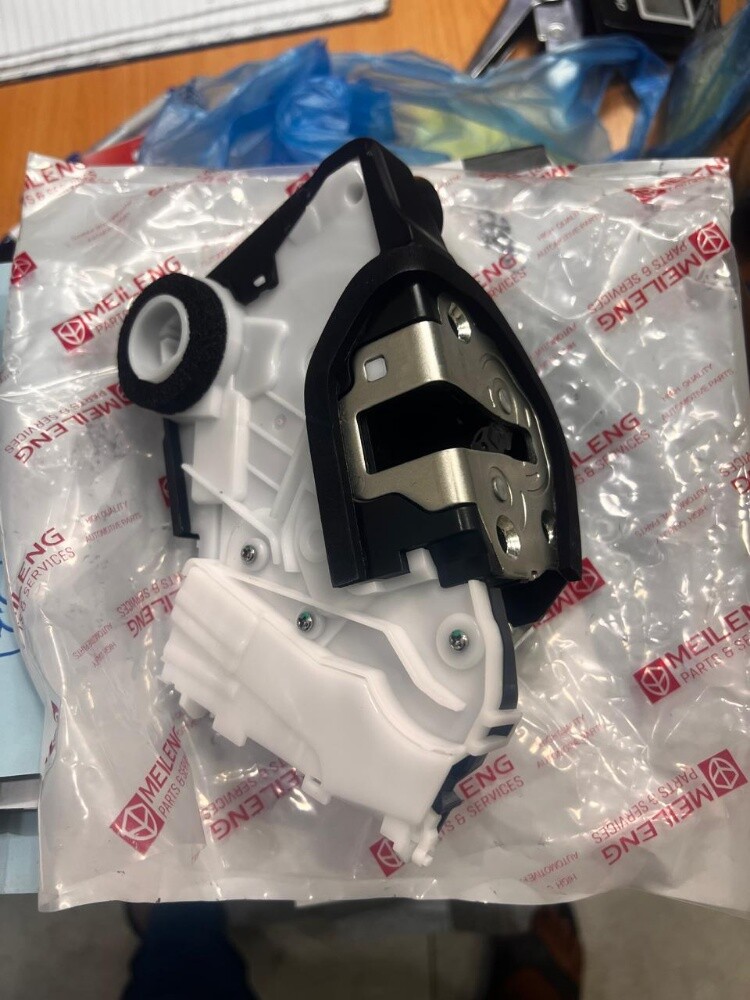 HONDA CITY DOOR LOCK - 2
