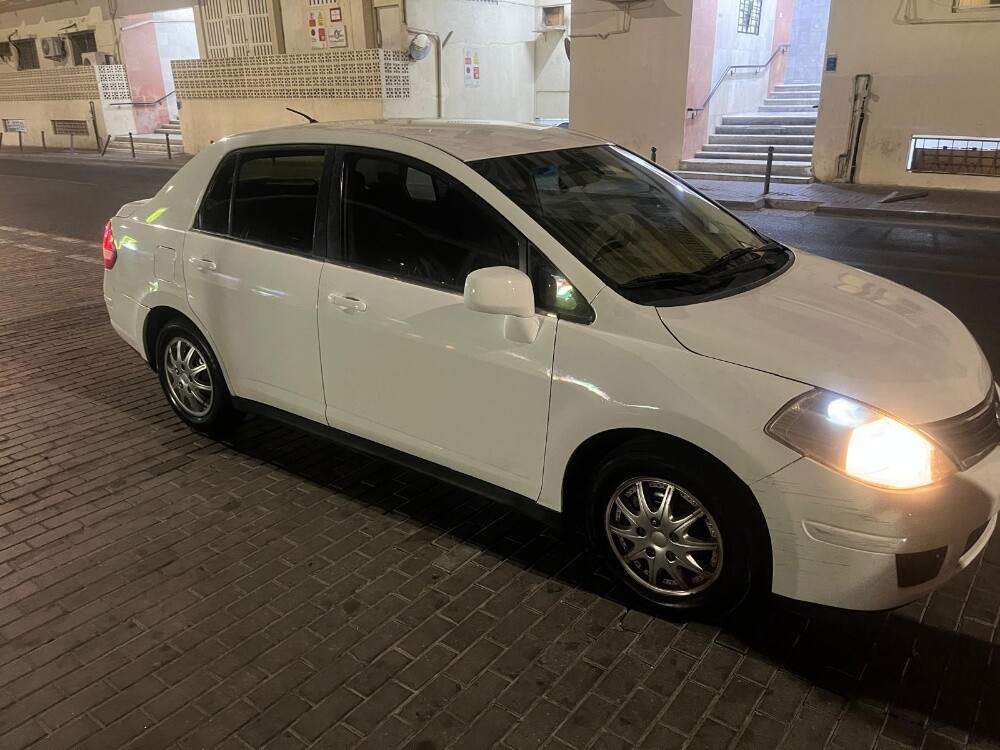 NISSAN TIIDA 2011 - 6
