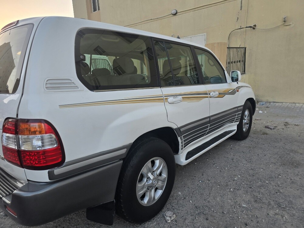 Toyota land cruiser vxr v8 - 8