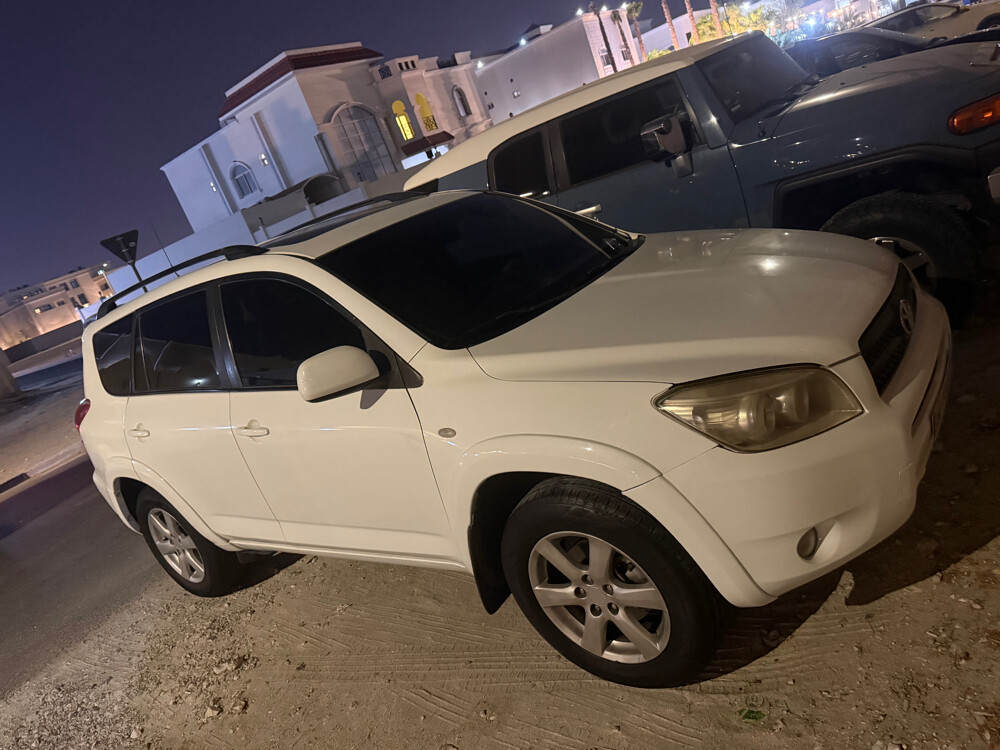 Toyota RAV4 - 4