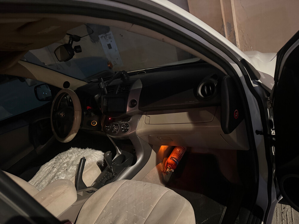 Toyota RAV4 - 6
