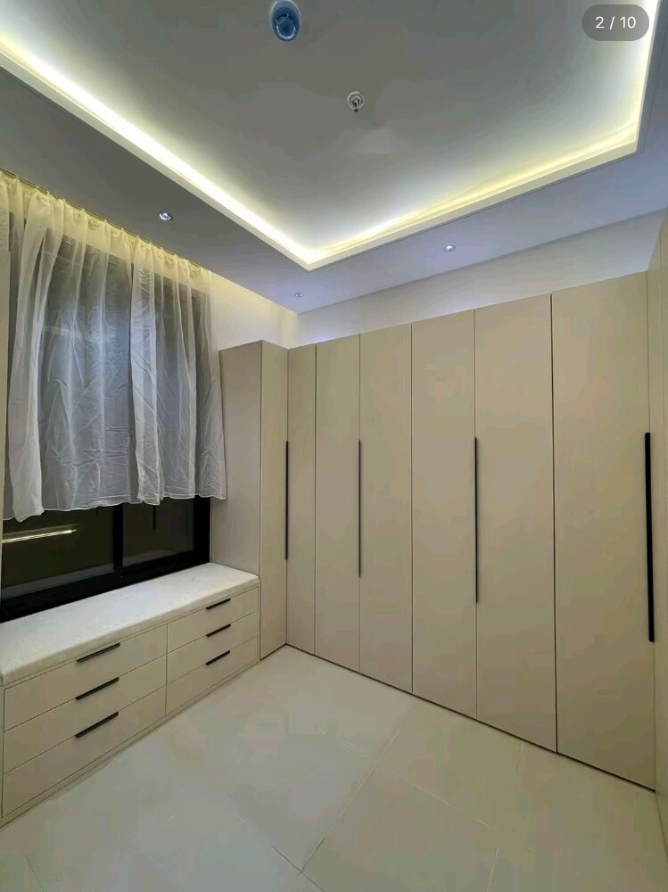 Tv and cabinet unit. - 3