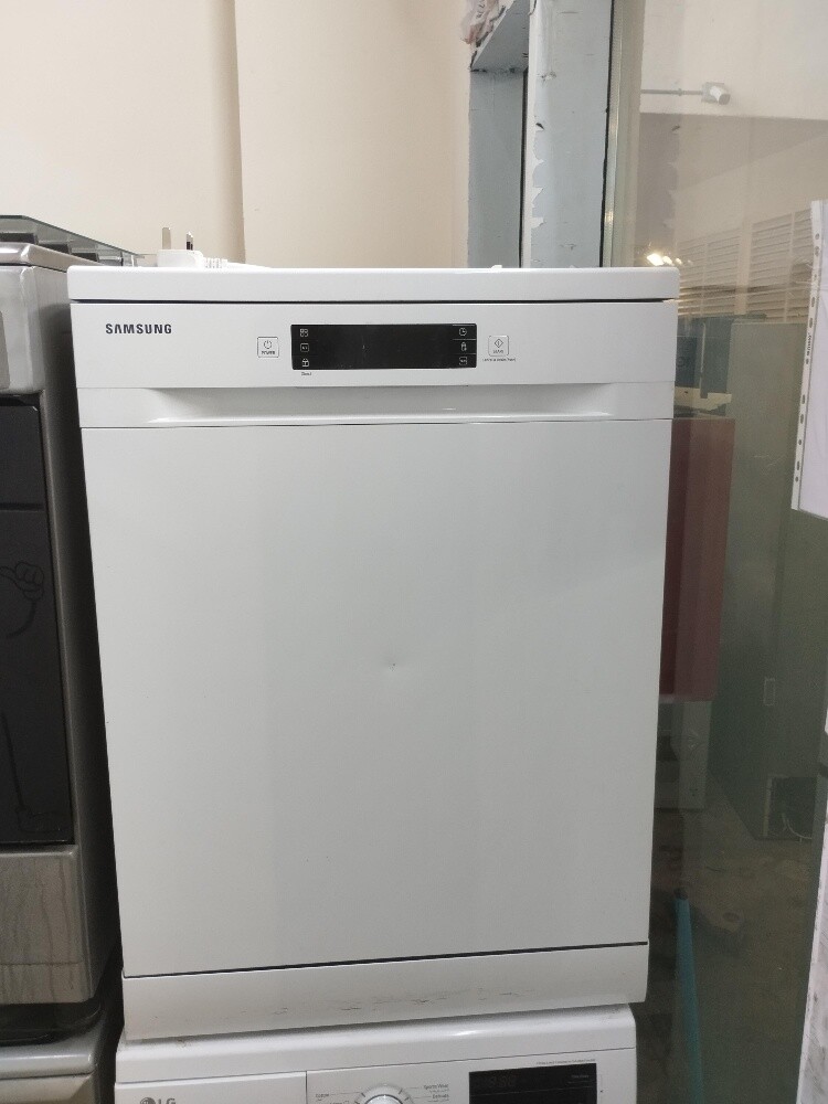 Samsung Dishwasher For sale Clean - 11