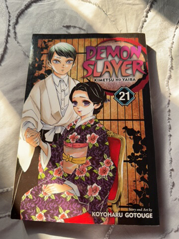 4 manga set demon slayer each is 50 - 4