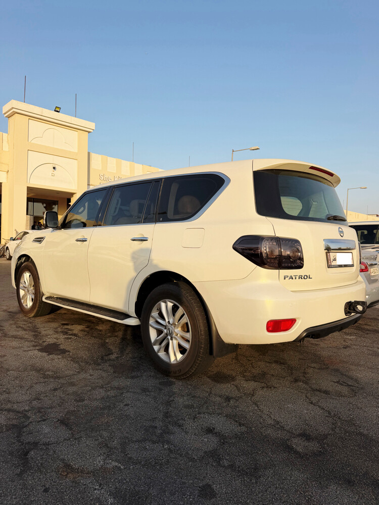 Nissan Patrol LE 2010 Full Option - 3