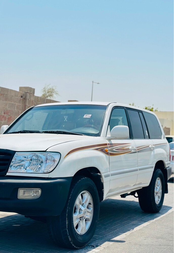 Toyota Land Cruiser - 1
