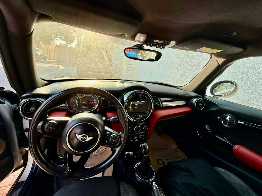 2014 MINI Cooper — 146,000 km - 2
