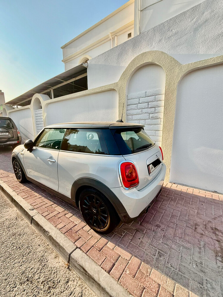 2014 MINI Cooper — 146,000 km - 1