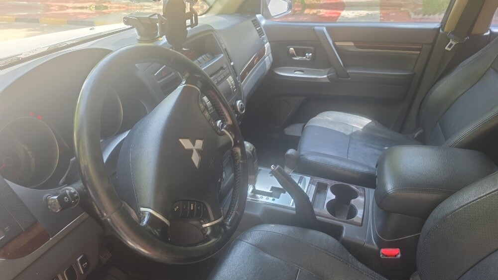 pajero 2014 full option - 1