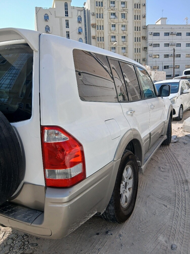 للبيع سياره باجيرو موديل ٢٠٠٥ - 2